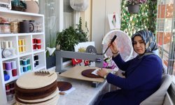 Evinin balkonunda başladığı filografi sanatını açtığı atölyesinde sürdürecek