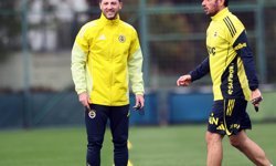 Fenerbahçe, Çaykur Rizespor maçı hazırlıklarını tamamlayarak kampa girdi