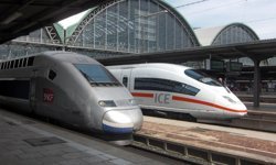 Fransa'da hızlı tren kamyonla çarpıştı: 1 ölü, 27 yaralı