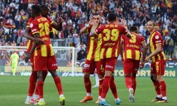 Göztepe deplasmanlarda puanları topladı