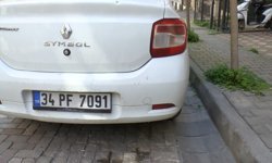 Güngören'de yokuşta kayan iş makinesi 4 araçta ve binada hasara neden oldu