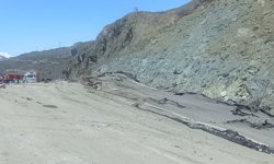 Hakkari-Van kara yolunda çalışmalar sürüyor, ulaşım kontrollü sağlanıyor