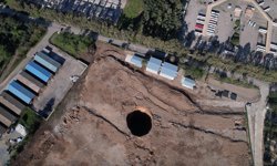 Hatay'da 35 metre çapında obruk oluştu