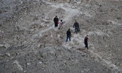 Heyelan nedeniyle 6 gündür kapalı olan Hakkari-Van kara yolu, kontrollü ulaşıma açıldı