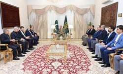 İran Dışişleri Bakanı Arakçi, Pakistan Başbakanı Şerif ile bir araya geldi