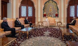 İran Dışişleri Bakanı Arakçi, Umman Sultanı Heysem Bin Tarık ile bir araya geldi