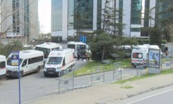 İsrail Konsolosluğu'nun da bulunduğu binanın önünde çatışma; 2'si yaralı 10 şüpheli gözaltında