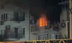 İzmir'de evde çıkan yangında baba öldü, oğlu entübe edildi