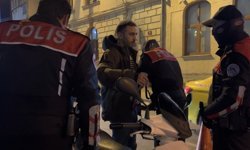 Kadıköy'de 'Huzur İstanbul' denetimi; durdurulan araçta uyuşturucu madde ele geçirildi