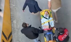 Kağıthane'de tamir ettiği kepenk başına düşen işçi ağır yaralandı