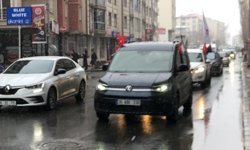 Kars'ta İran'a destek konvoyu