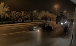 Kartal'da 2 motosikletin çarpıştığı kaza kamerada