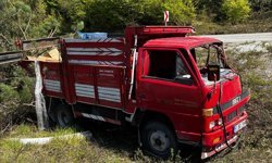 Kastamonu'da serum yüklü kamyonet takla attı