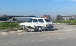 Kavşakta otomobile çarpan motosikletin sürücüsü hayatını kaybetti