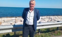 Kestiği ağacın altında kalıp, yaralandı