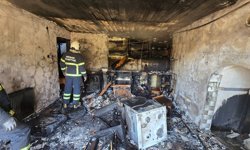 Komşusunun evindeki yangına müdahale etmek isteyen kadın, 5 gün sonra hastanede öldü