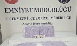 Küçükçekmece'de piyasa değeri 25,5 milyon lira olan 47 bin 873 ekstazi hap ele geçirildi