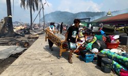 Malezya'da yangın: Yaklaşık bin ev yandı