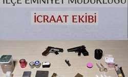 Maltepe'de düzenlenen operasyonda 893 gram uyuşturucu ele geçirildi; 2 şüpheli tutuklandı