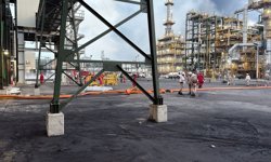 Meksika'da petrol rafinerisinde yangın