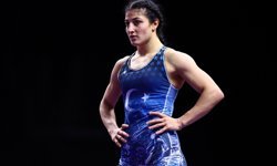 Milli güreşçi Elvira Süleyman Kamaloğlu, Avrupa ikincisi oldu