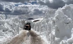 Nisan ayında 4 metre karla mücadele