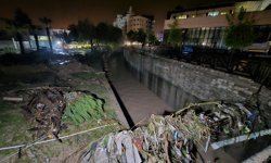 Osmaniye'de sağanak nedeniyle Savrun Çayı ve Bülbül Deresi taştı; sele kapılan otomobildeki 2 kişi öldü (4)