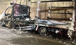 Pendik'te tüneldeki kamyonette çıkan yangın paniğe neden oldu