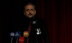 Sanatçı Feyha Çelenk için Ahmet Vefik Paşa Devlet Tiyatrosu'nda tören düzenlendi