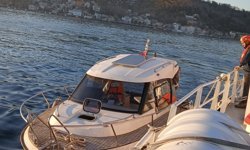 Sarıyer'de sürüklenen ve içinde 2 kişi bulunan tekne kurtarıldı