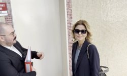 Şarkıcı Gülben Ergen ifade vermek için adliyeye geldi