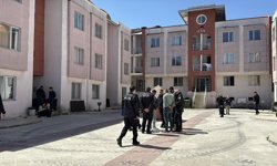 Teğmen evinde ölü bulundu