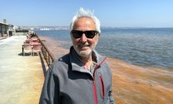 Tekirdağ sahilinde alg patlaması nedeniyle deniz turuncu renge büründü