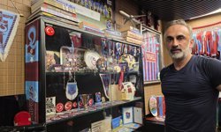Trabzonspor tutkusuyla evinde formalarından müze yaptı / Video eklendi