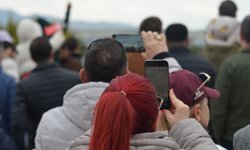 Türkiye'nin ilk profesyonel kadın akrobasi pilotundan çocuklara özel gösteri / Ek Fotoğraflar