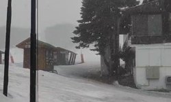 Uludağ'da nisan ayında kar yağışı; kar kalınlığı 1 metre