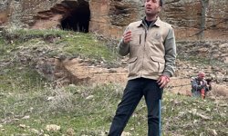 UNESCO mirası Ani Ören Yeri'nde 8 kilometre yürüdüler