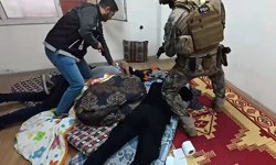 Uyuşturucu hapları kamufle etmek için, 'Afiyet olsun' yazılı folyoyla paketlemişler