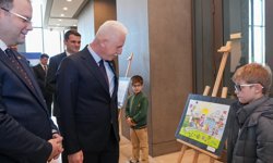 Vali Gül: Bir başarı hikayesi anlatıyorsak, bunun ana aktörü sağlık çalışanlarıdır