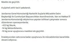 Van ve Hakkari'de 446 kilo uyuşturucu ele geçirildi: 8 gözaltı