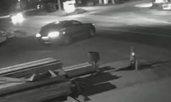 Yola çıkan otomobile başka bir otomobilin çarptığı kaza kamerada: 5 yaralı