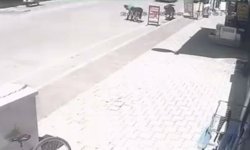 2 yaşındaki çocuğu, sokak ortasında tekmeledi