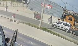 3 aracın karıştığı zincirleme kaza kamerada; 1 yaralı