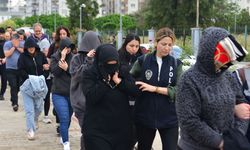 Adana merkezli yasa dışı bahis operasyonu şüphelileri, adliyeye sevk edildi