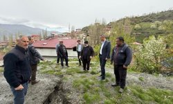 Almus'ta istinat duvarı çöktü