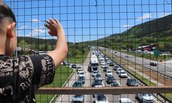 Anadolu Otoyolu'nun Bolu geçişinde trafik yoğunluğu (2)
