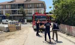 Avcılar'da bina enkazında çalışma yapan kepçe doğal gaz hattına zarar verdi