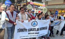 Avcılar'da engellilerden farkındalık yürüyüşü