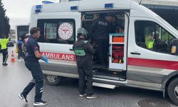 Avcılar'da İETT otobüsüne çarpan motokurye yaralandı