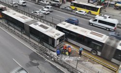 Avcılar'da metrobüste yangın-2 / Havadan görüntü eklendi